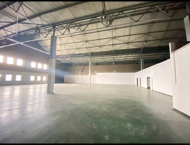 1,098M² WAREHOUSE TO LET IN PAULSHOF